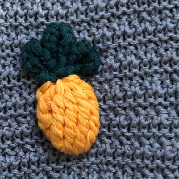 ⭐️HostPick🍍ZARA - 👑”Pineapple Princess” Sweater - Picture 2 of 4